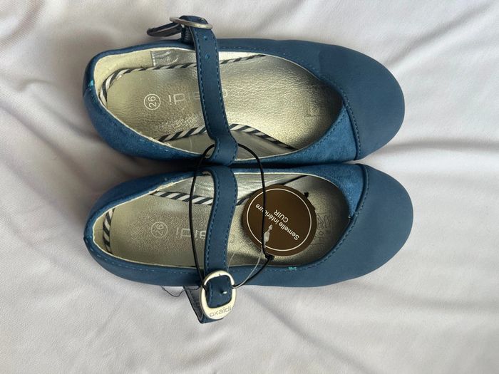 Ballerine bleue taille26 neuve fille marque Okaïdi - photo numéro 2