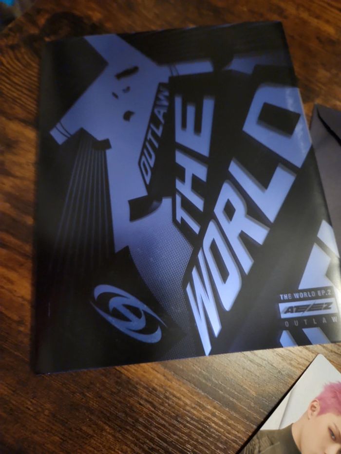 Livre : Outlan the world EP.2 - photo numéro 2