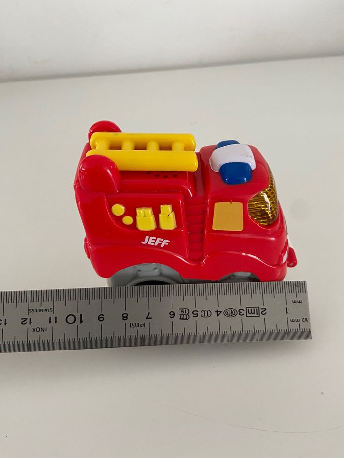 Tut tut bolide Vtech Jeff pompier en chef - photo numéro 7