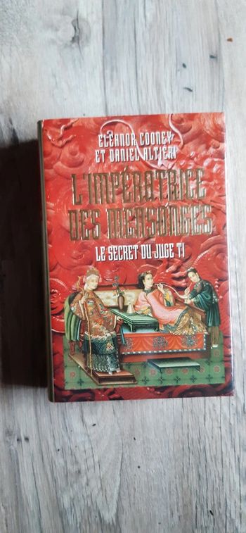 Livre L'impératrice des mensonges