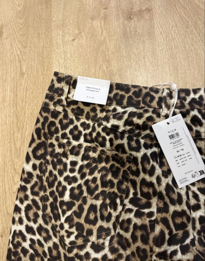 Jeans léopard neuf villa - photo numéro 3