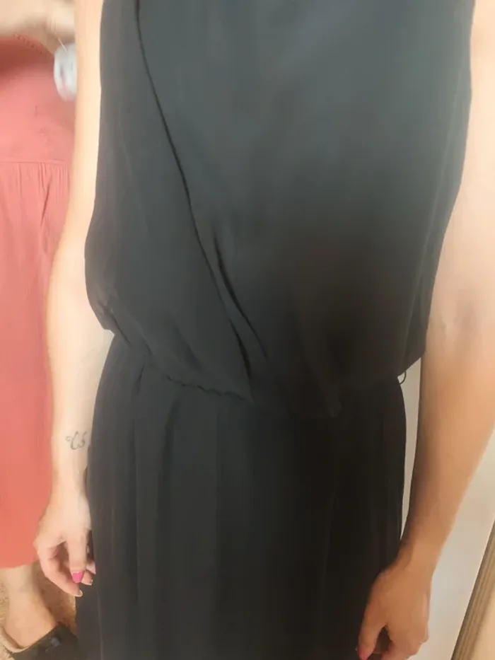 Petite robe noir - photo numéro 2