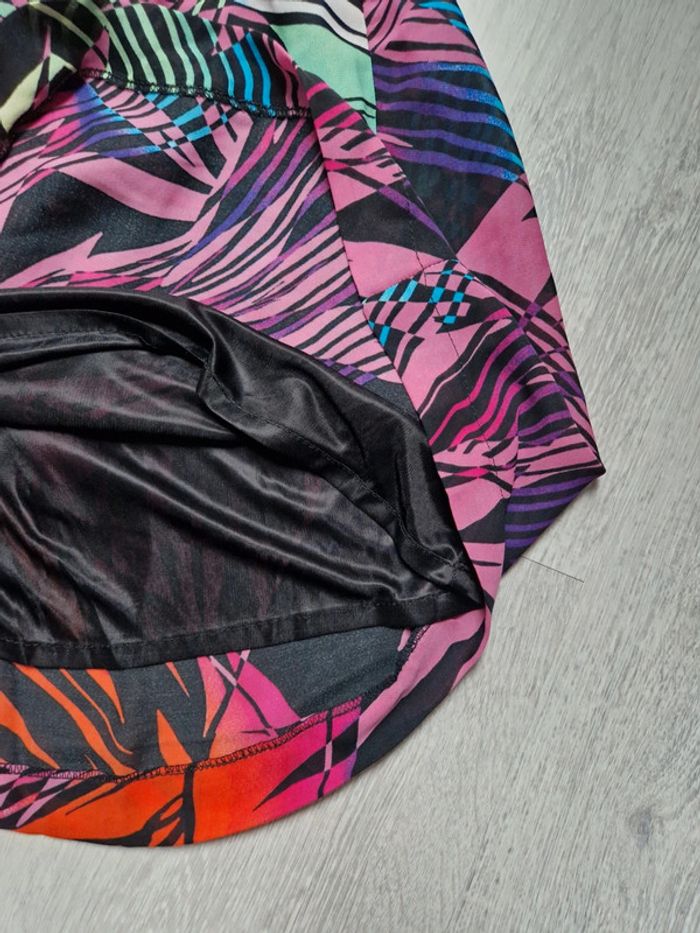 Top bustier Bershka neuf indiqué taille S mais convient à un XS - photo numéro 2