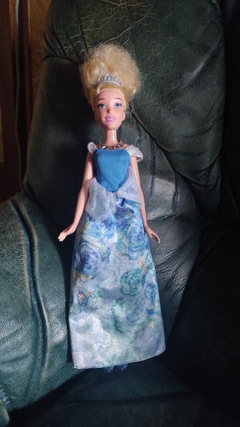 Poupée barbie cendrillon Disney