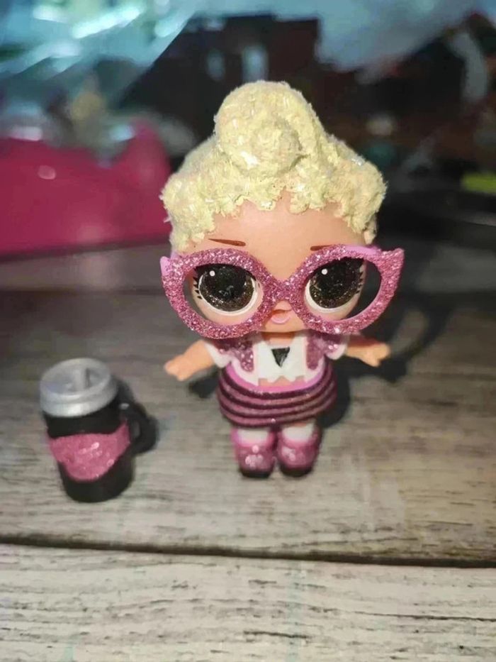 đL.O.L Surprise Doll Pink Baby Glitter SĂ©rie 2 - photo numĂ©ro 9