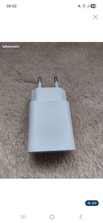 Embout de chargeur Je vends cet embout de chargeur USB blanc, compatible avec la plupart des téléphones et appareils.
- Type de produit : Embout de chargeur
- Couleur : Blanc
- Compatibilité : Téléphones et appareils divers
Très bon état, aucune rayure ni