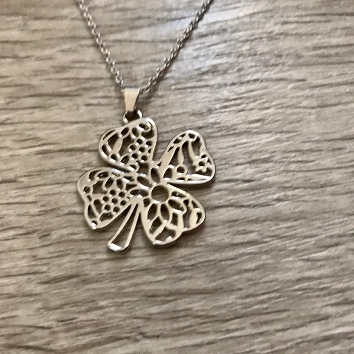 Collier trefle fantaisie - photo numéro 2
