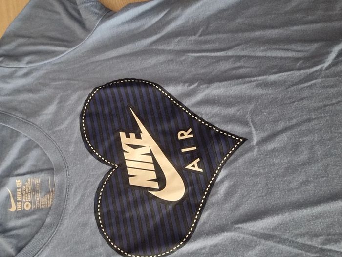 T-shirt Nike 10-12 ans - photo numéro 3