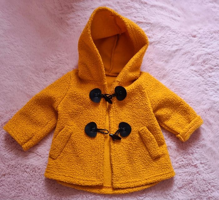 Manteau moutarde - 6mois - je ne sais pas la marque