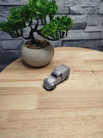 Voiture fourgonnette 2CV Citroën Welly 