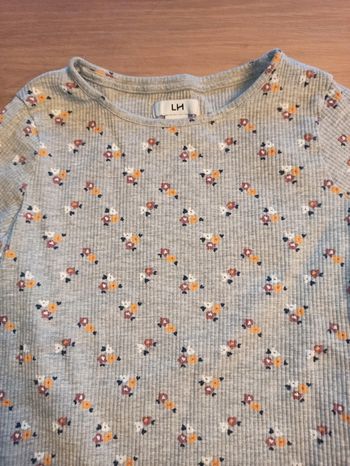 T-shirt manches longues à fleurs