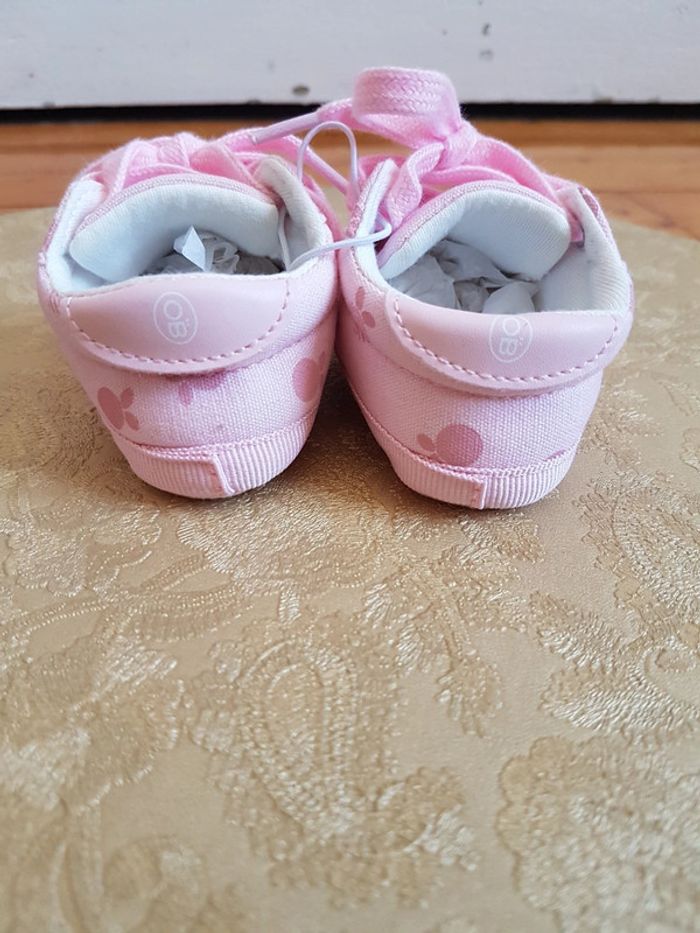 Chaussures bébé fille taille 1/6 mois - photo numéro 3