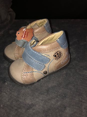 Chaussures cuir neuves