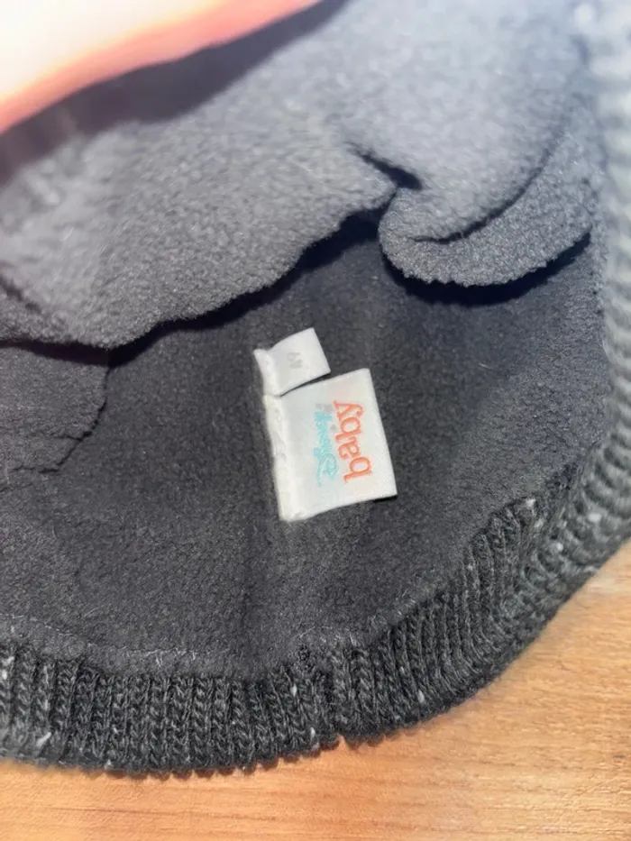 Ensemble bonnet Mickey kiabi 49cm+bonnet noir Zara 49cm - photo numéro 3
