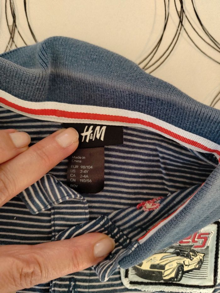 Polo 2/4 ans H&M très bon état - photo numéro 4