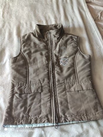 Veste fille sans manches d'équitation taille 10 ans