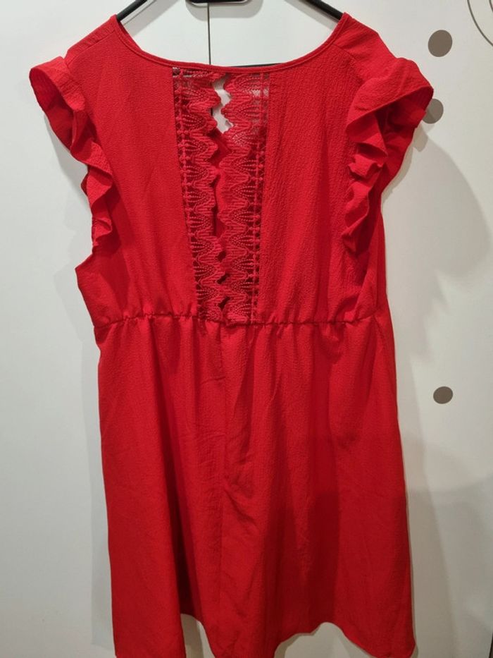 Robe avec dentelle - photo numéro 2