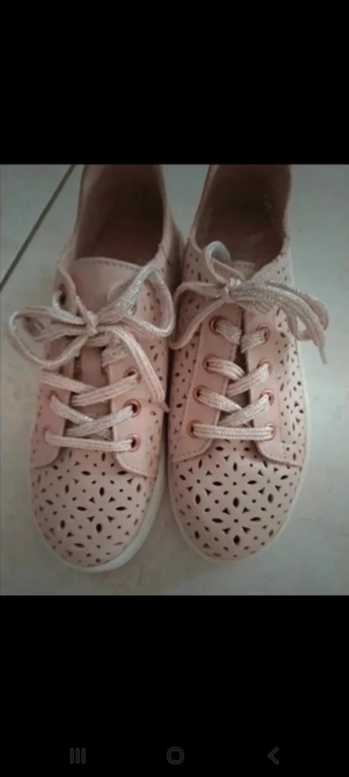 Chaussures neuves 32 - photo numéro 2