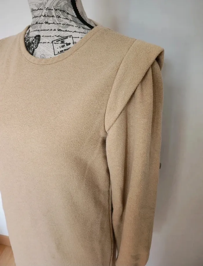 Robe pull camel Camaïeu manches longues T.42 - photo numéro 2