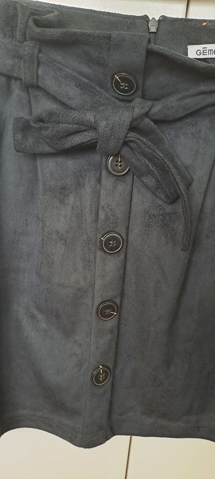 🖤 Jupe noire boutonnée avec ceinture - Taille 40 - photo numéro 2