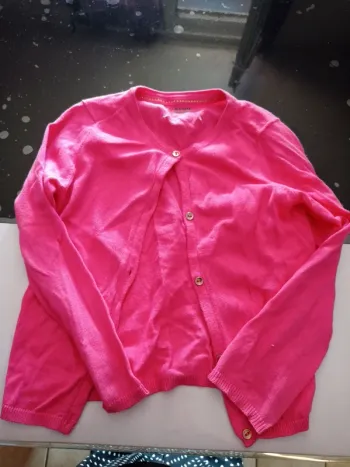 Petit gilet rose petite fille