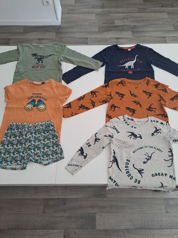 Lot 5 ans maillots manches longues + pyjama été short