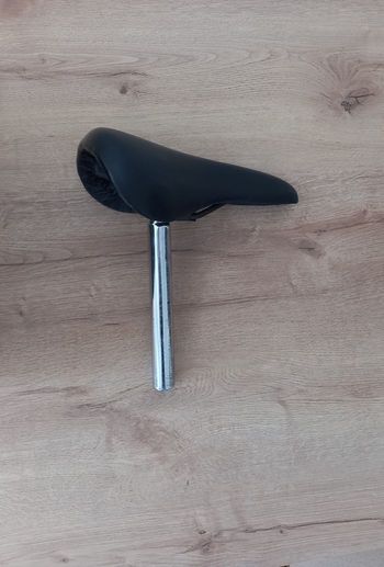 Selle + tube Vtt / Vtc standard. 