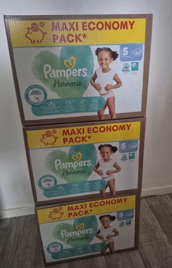 3 cartons de couches pampers harmonie taille 5