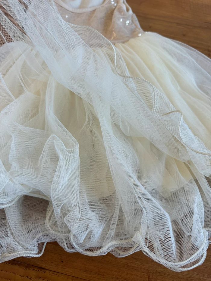 Robe de cérémonie à sequins et tulle - photo numéro 3