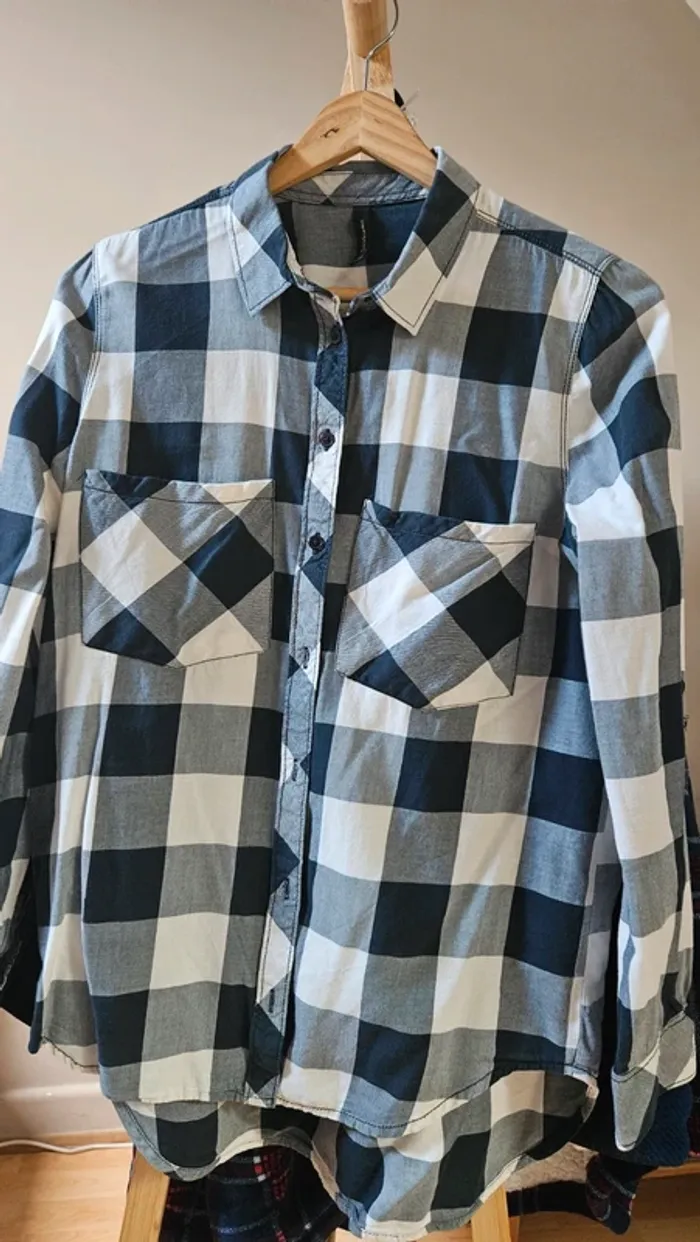 Chemise à carreaux