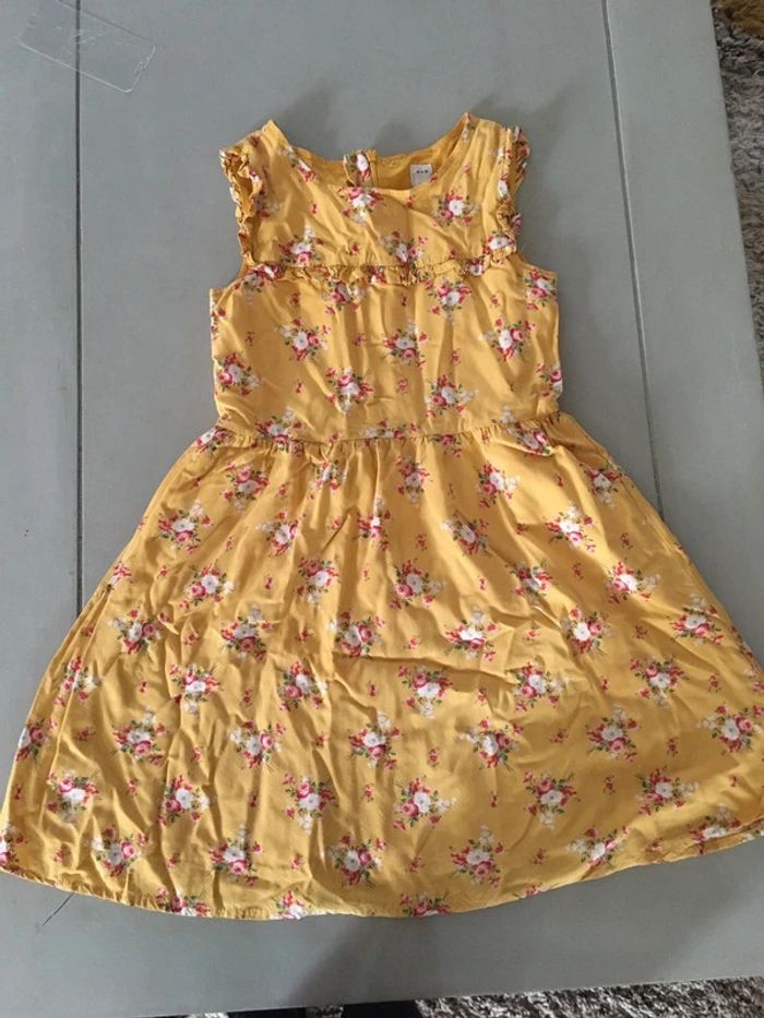 Robe GAP jaune à fleurs fille 8 ans