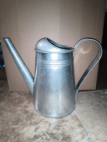 NEUF - pichet métallique