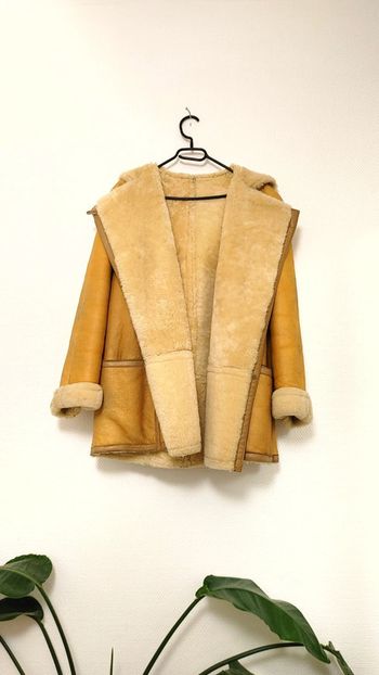Beau manteau en peau de mouton retourné Shearling montone capuche laine blanche
