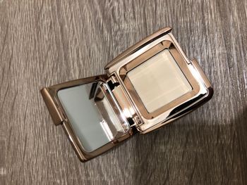 Poudre vanish Airbrush Hourglass