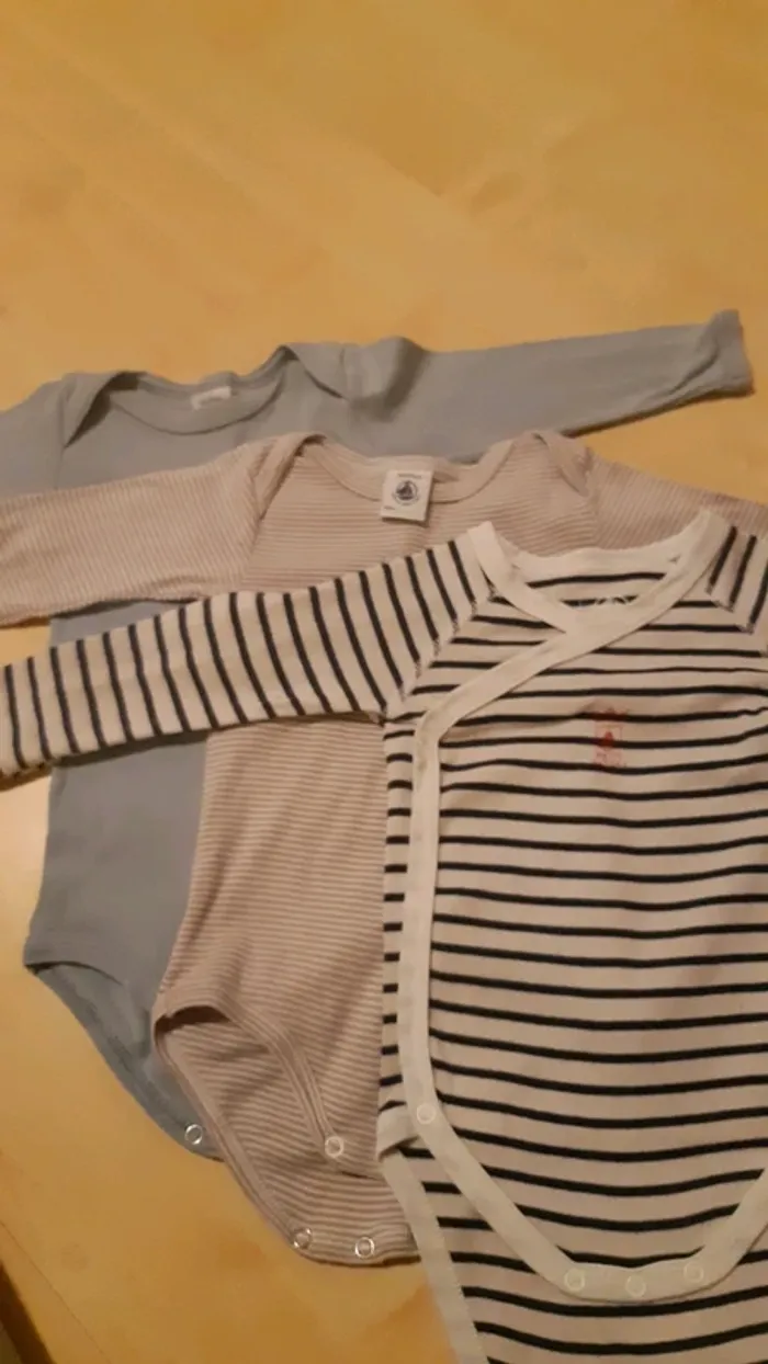 Bodies petit bateau - photo numéro 2