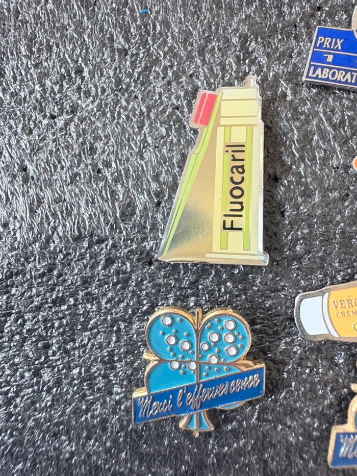 Lot 6 pin’s thème médical - photo numéro 2