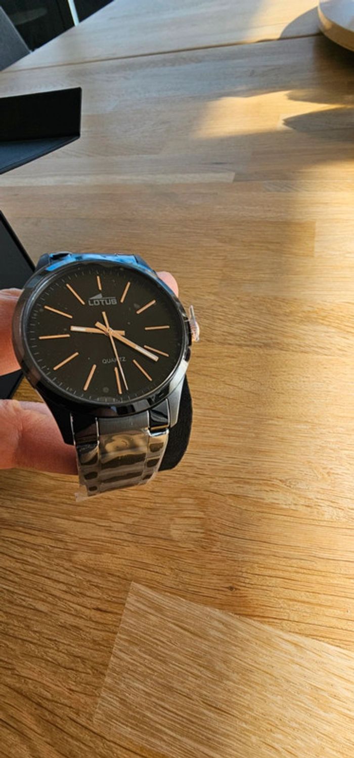 Montre Lotus neuve - photo numéro 2