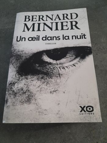Livre "Un œil dans la nuit