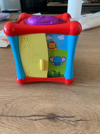 Jeu bébé cube d’activité