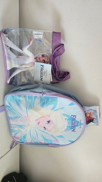Lot  2 sacs la reine des neiges 