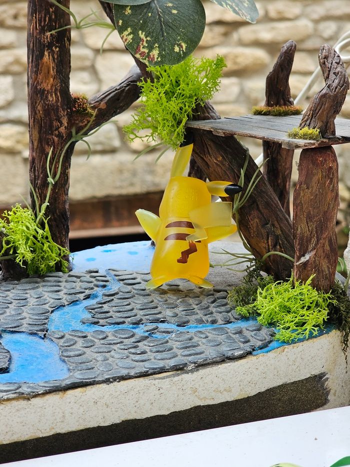 Super figurine Pokemon Nintendo pikachu effet transparent - photo numéro 3