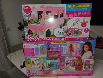 Maison de vacance et camping car barbie