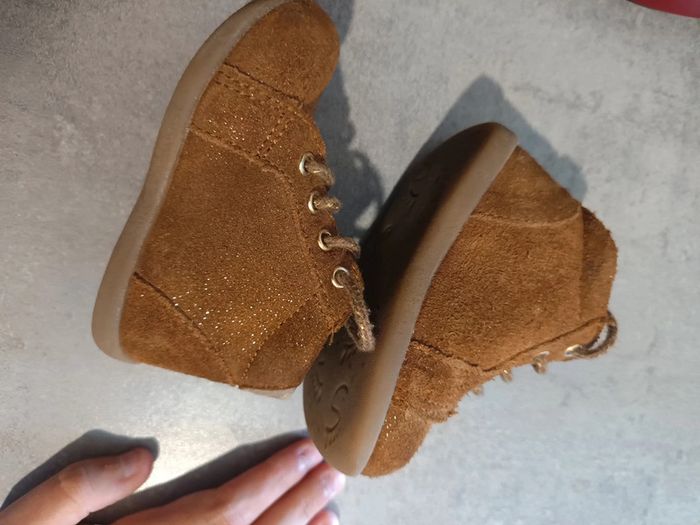 Chaussure de marche taille 19 - photo numéro 4