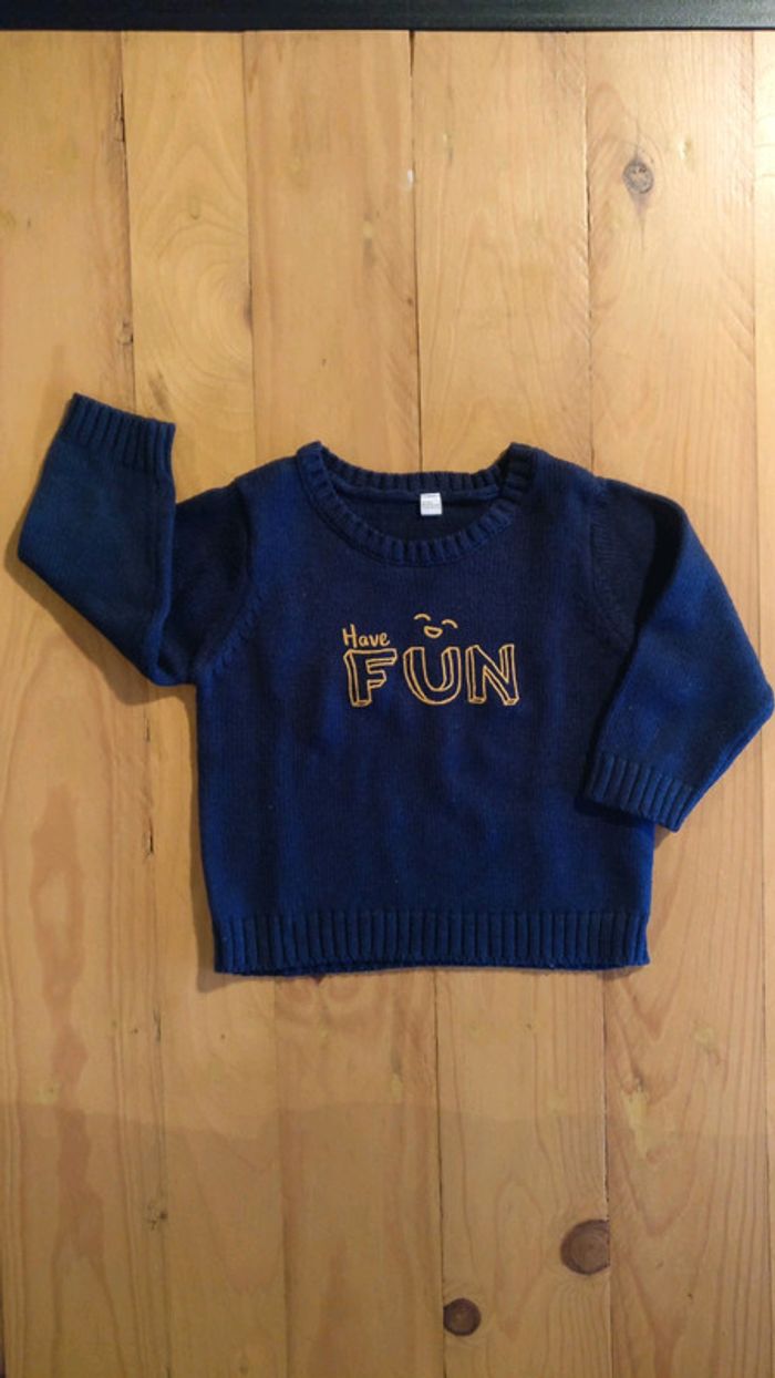 Pull bleu taille 6 mois