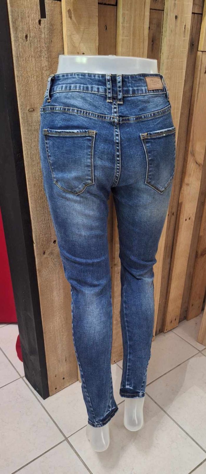 Jeans bleu - photo numéro 2