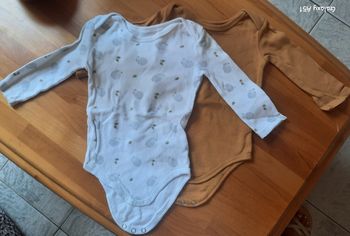 Un lot de 9 bodies mixte