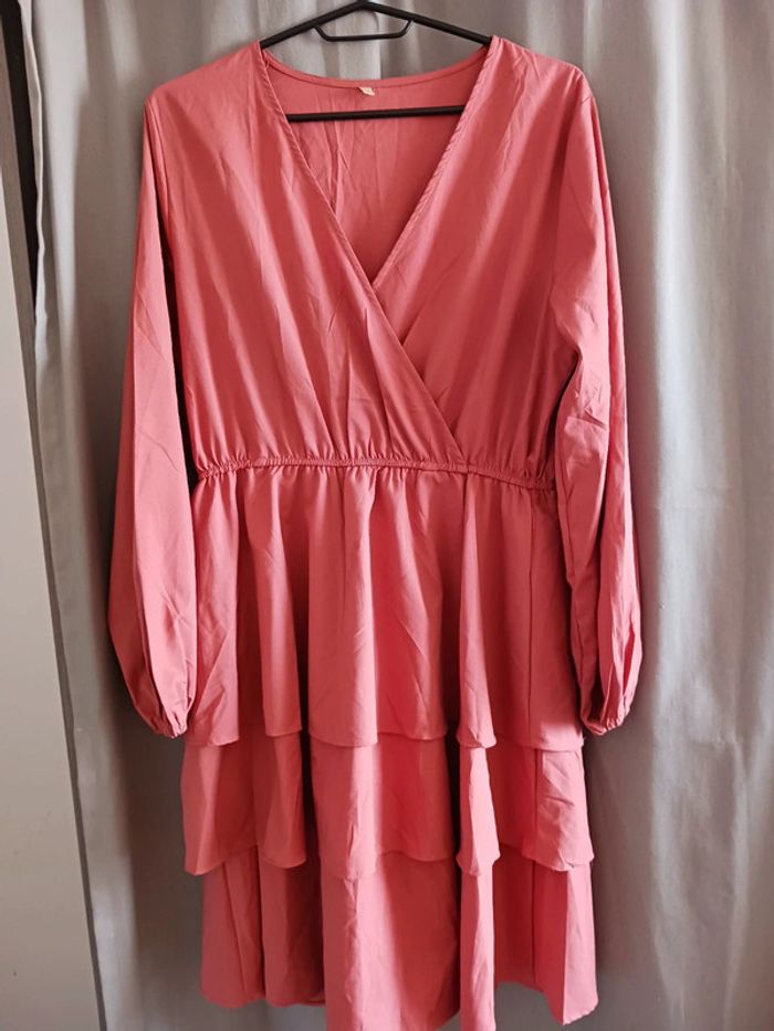 Robe rose saumon à volants Taille XL42