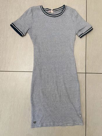 Robe à rayure/ligne