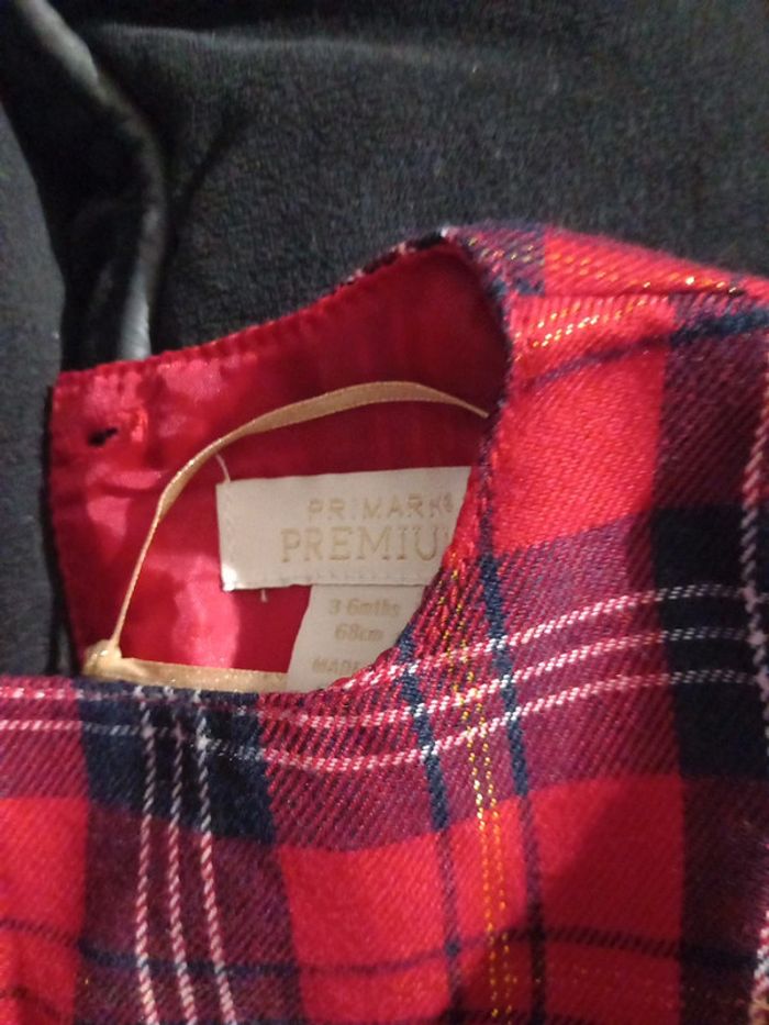 Robe primark premium taille 3/6mois 68cm - photo numéro 2