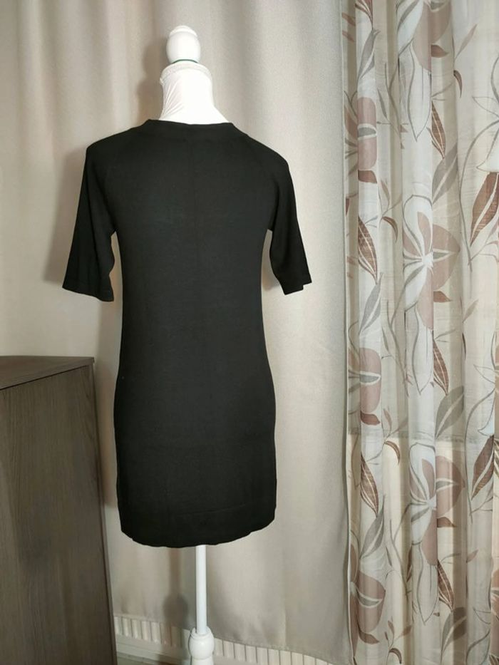 Robe Caroll T40 - Élégance Noire en 85% Viscose ! - photo numéro 2